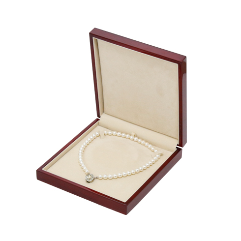 Wooden jewelry box